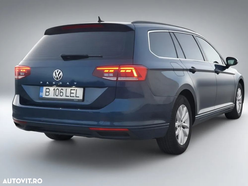 Volkswagen Passat - 4
