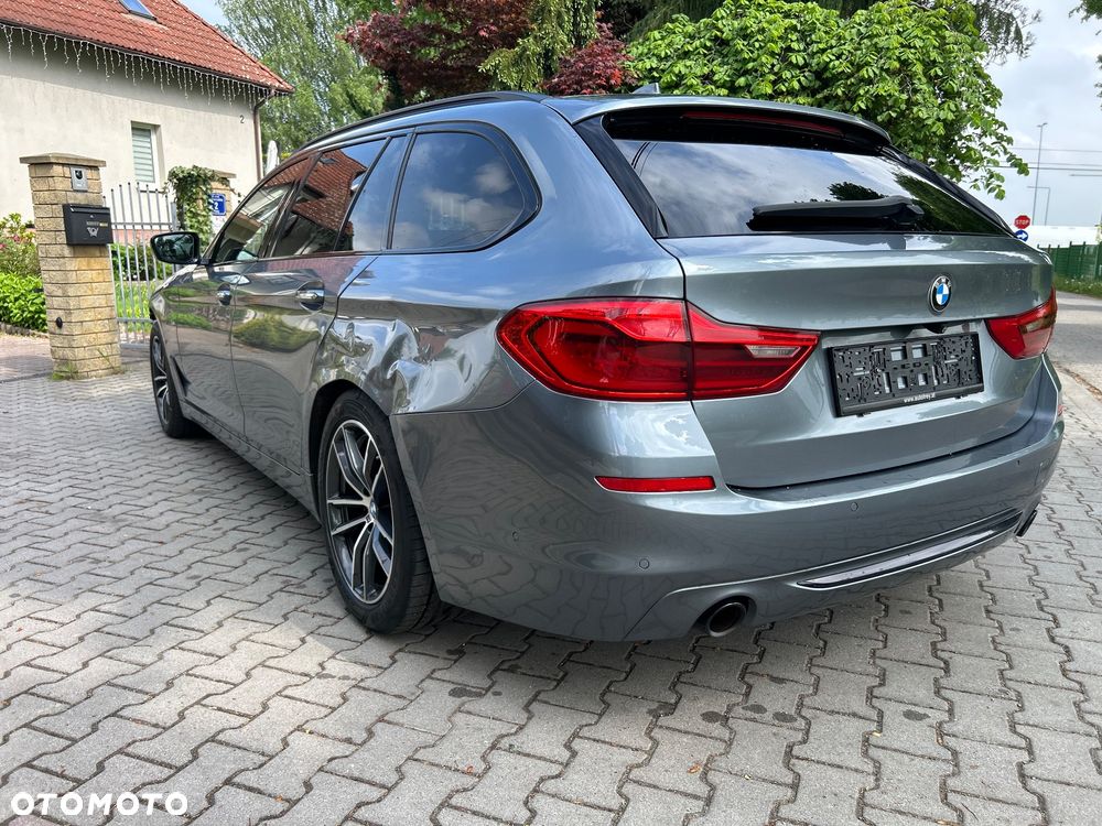BMW Seria 5 520d xDrive Sport Line - 3