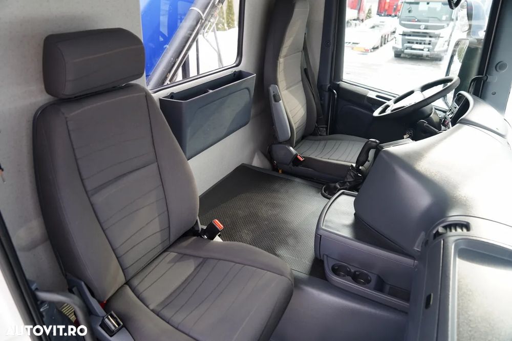 Scania G 370 / 6x4 / BASCULĂ SPATE + HIAB 144E S-3 HDS / RADIOCOMANDĂ / ROTATOARE / FURCĂ PENTRU PALEȚI / EURO 6 / - 34