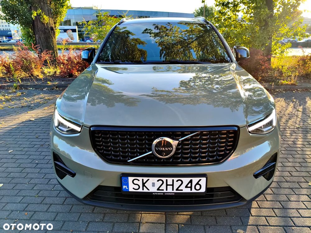 Volvo XC 40 B4 Ultra Black Edition - 16