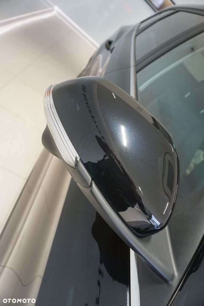 MG ZS Hybrid+ - 16