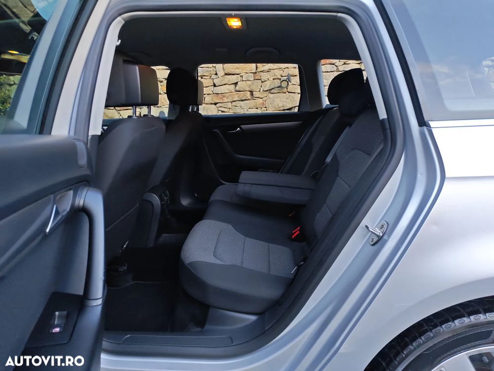 Volkswagen Passat 2.0 TDI DSG BlueMotion Technology Comfortline - 11