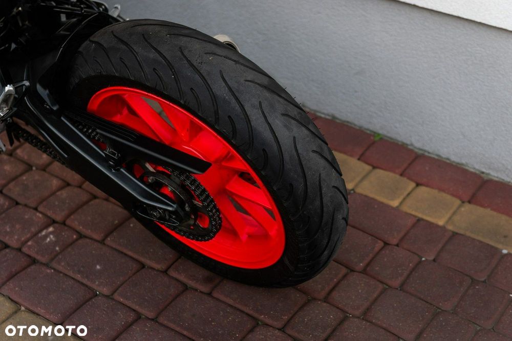 Yamaha MT - 8