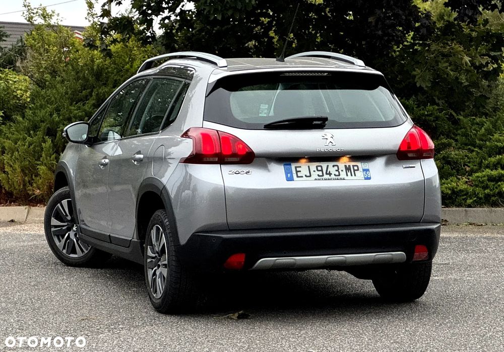 Peugeot 2008 1.2 Pure Tech GPF Allure S&S - 28