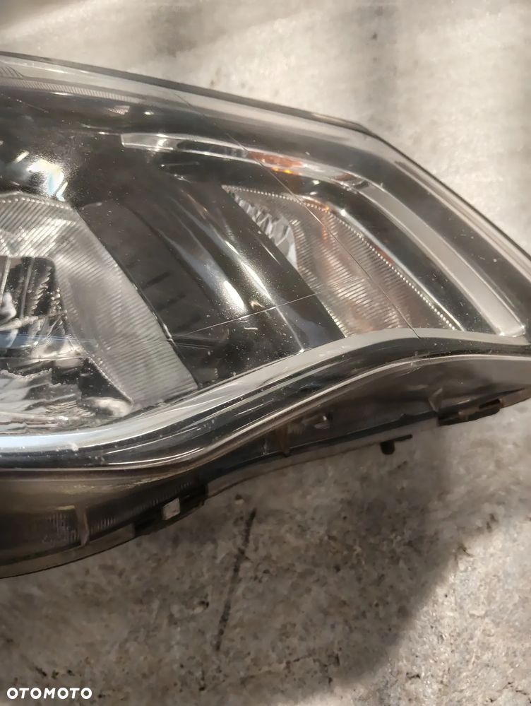 Opel Karl LAMPA ZW Z CHROMEM PRZÓD STRONA PRAWA - 4