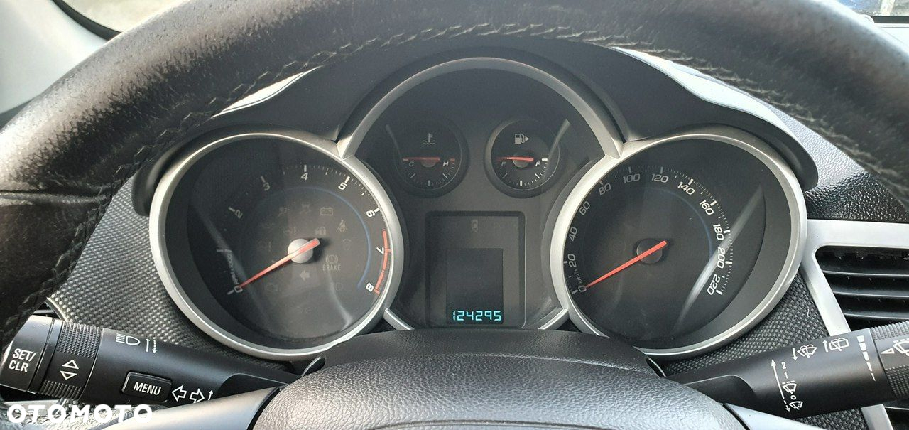 Chevrolet Cruze - 15