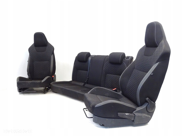 KPL FOTELE KANAPA TAPICERKA SKODA RAPID I 5J KOMBI / SPACEBACK ZINTEGROWANE