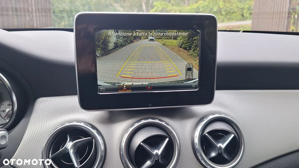 Mercedes-Benz GLA 250 4Matic 7G-DCT AMG Line - 17