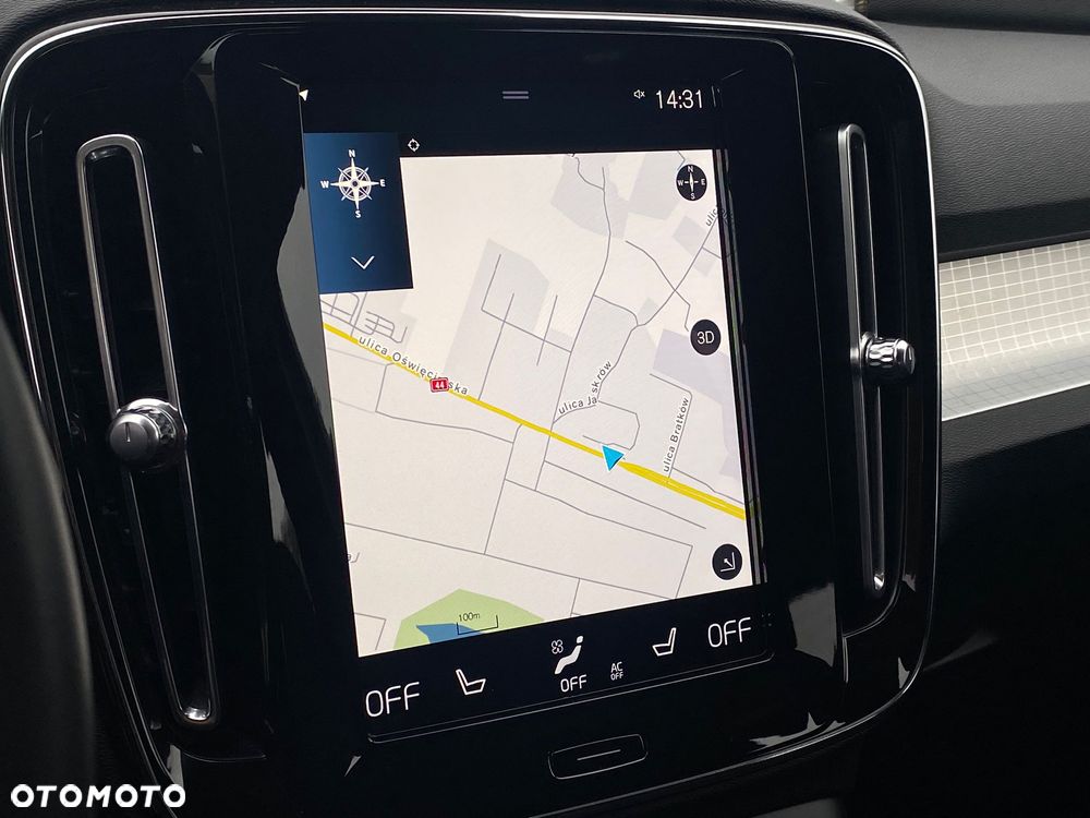 Volvo XC 40 T3 Momentum Pro - 19