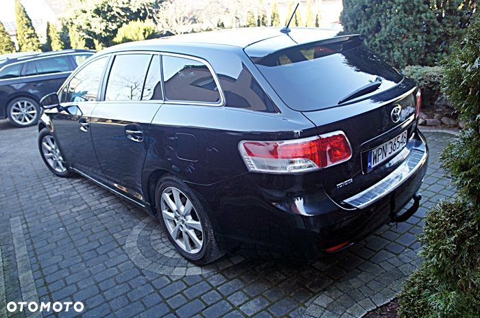 Toyota Avensis 2.0 Multidrive S Executive - 12
