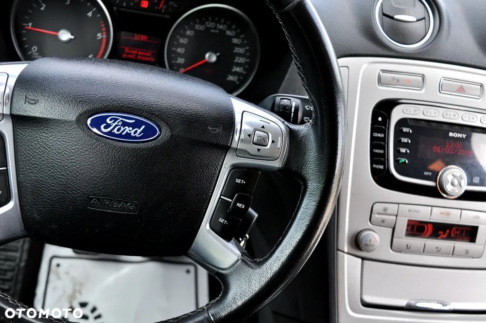 Ford Mondeo 1.8 TDCi Ambiente - 19
