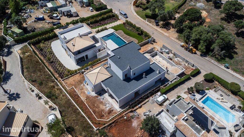 Casa / Villa T3 em Albufeira e Olhos de Água de 300,00 m2 - Grande imagem: 3/27