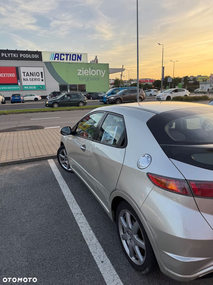 Honda Civic 1.8 Sport - 22