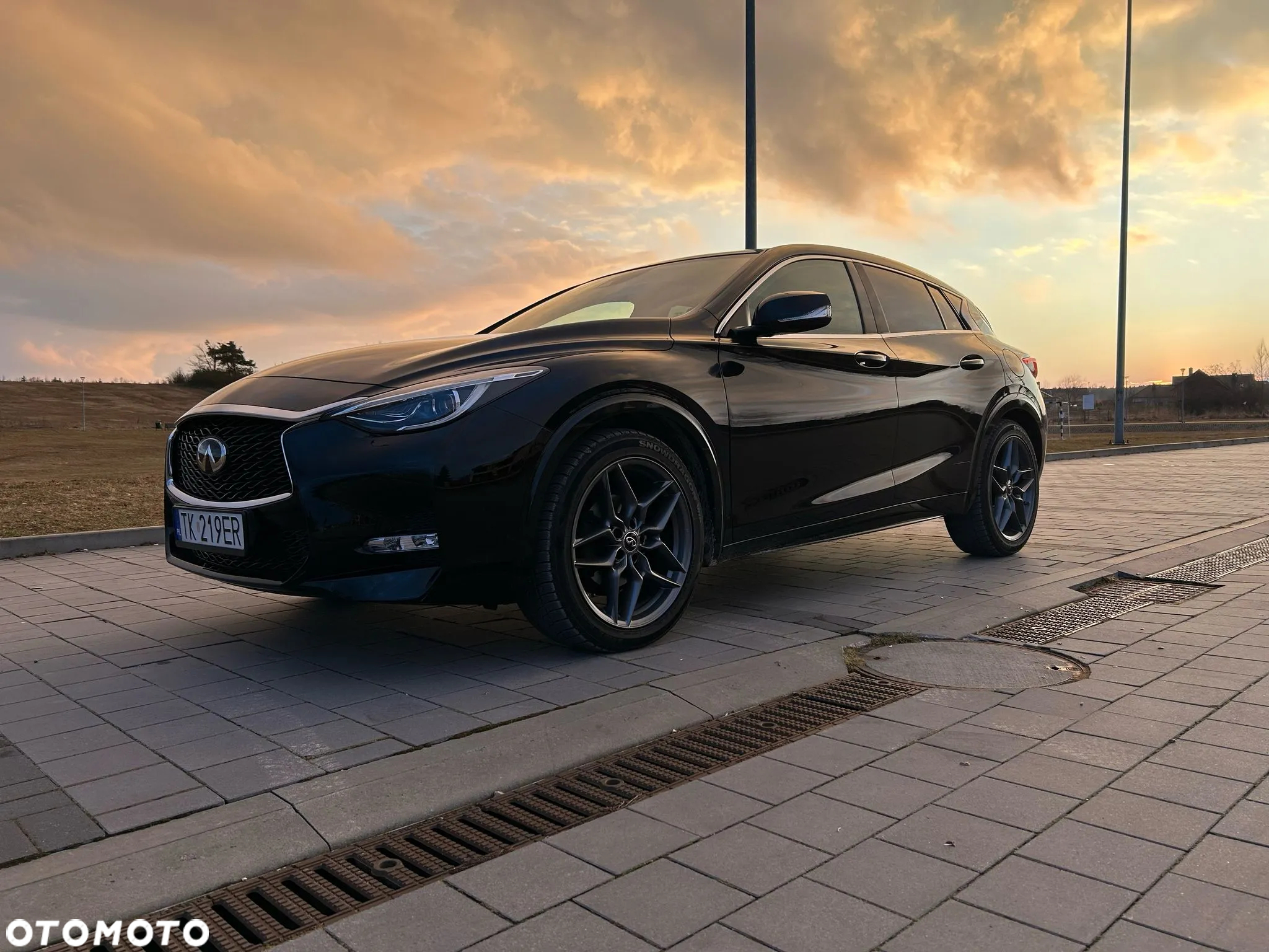 Infiniti Q30 - 8