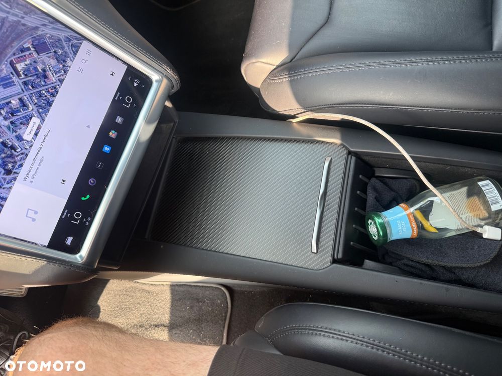 Tesla Model S - 16