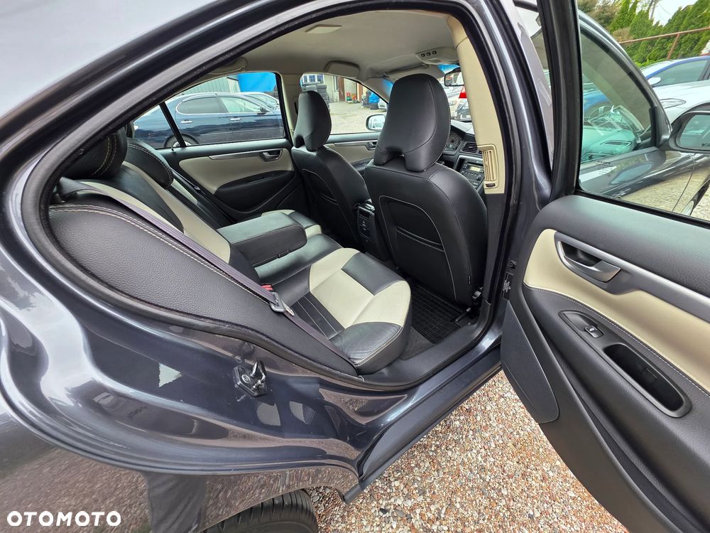 Volvo S60 2.4 Momentum - 6
