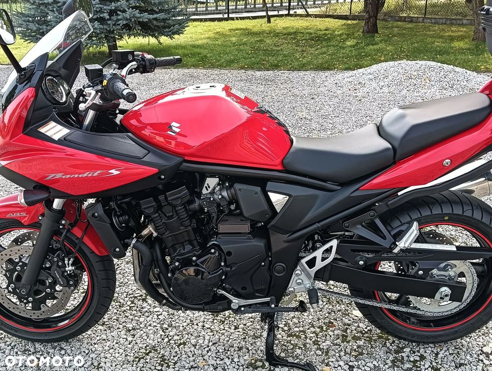 Suzuki Bandit - 25