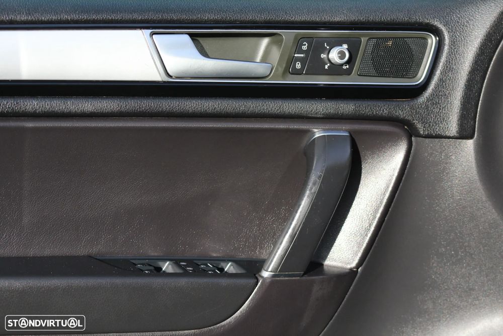 VW Touareg 3.0 TDI V6 - 33
