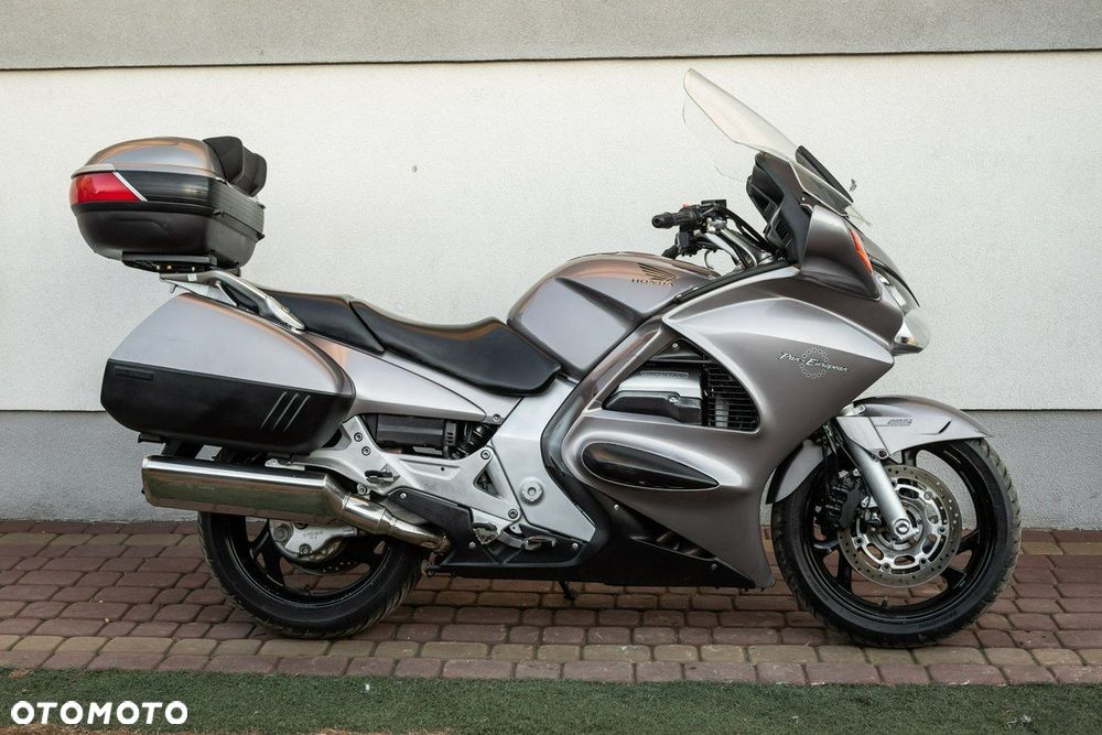 Honda ST - 2