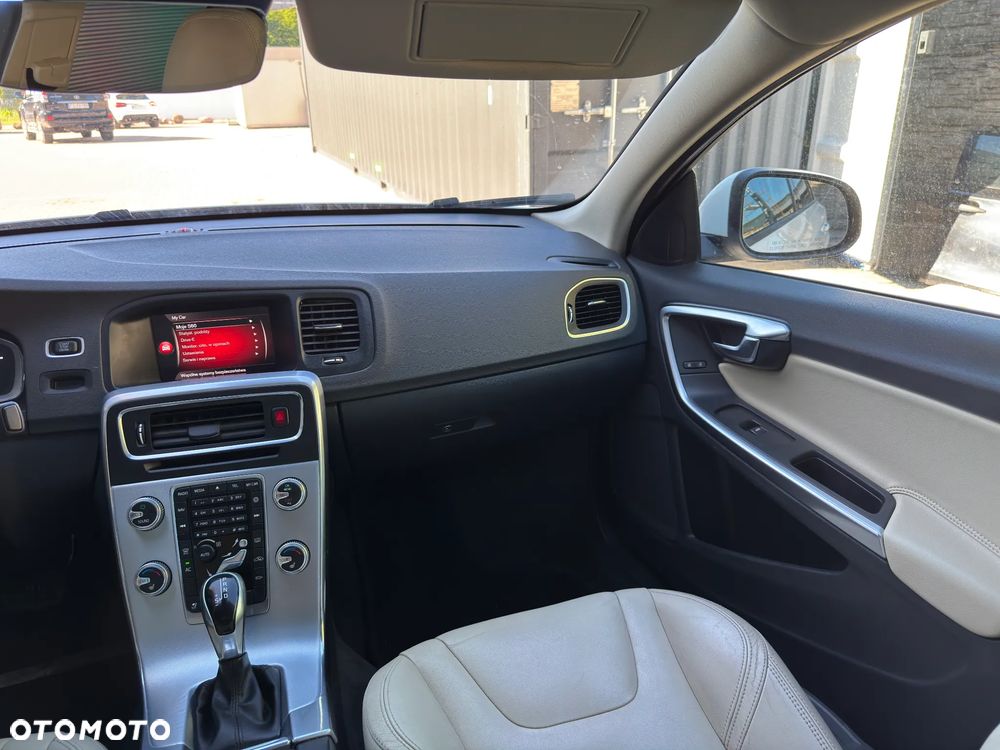 Volvo S60 T5 Drive-E Summum - 28