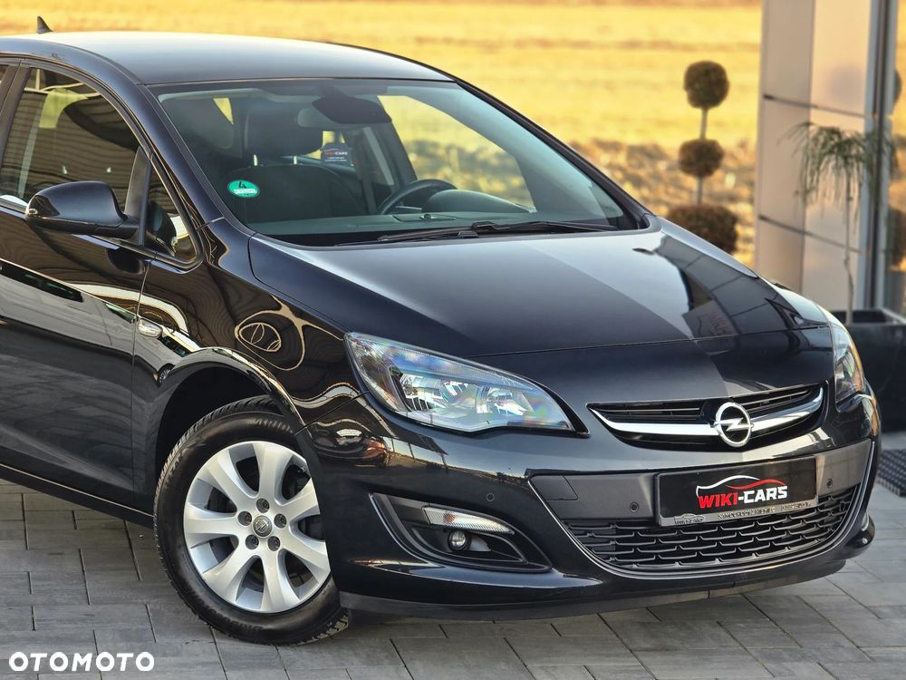 Opel Astra 1.4 Turbo Design Edition - 10