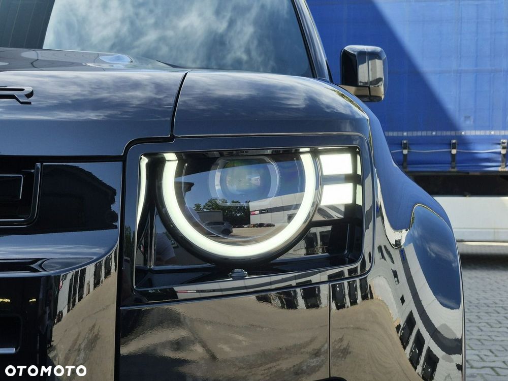 Land Rover Defender 110 D350 X-Dynamic HSE - 14