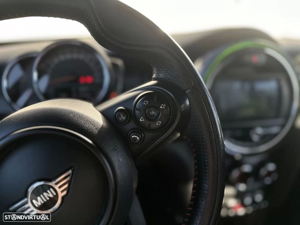 MINI 5 Portas Cooper D - 26