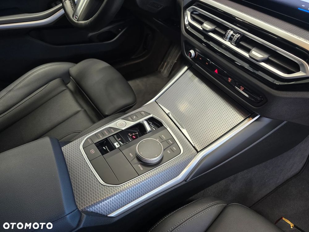 BMW Seria 3 318i M Sport - 17