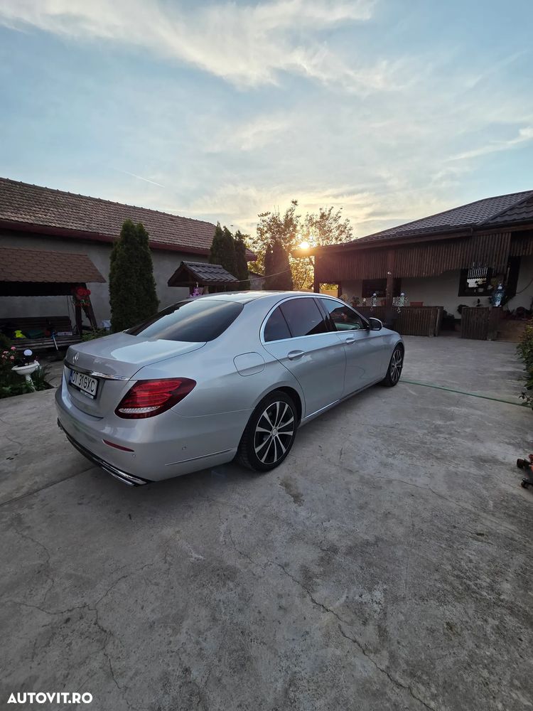 Mercedes-Benz E 220 d 9G-TRONIC - 14