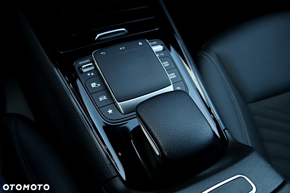 Mercedes-Benz GLA 200 Style - 30