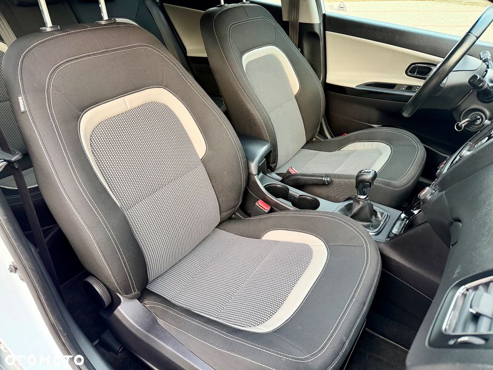 Kia Ceed - 24