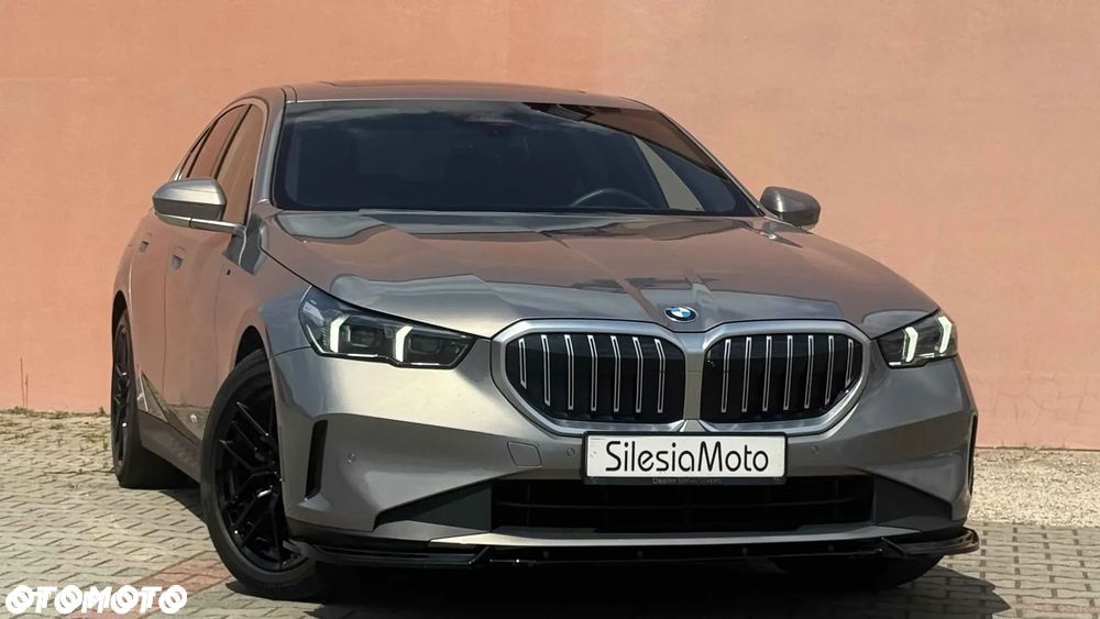 BMW Seria 5 530i xDrive Luxury Line sport - 2