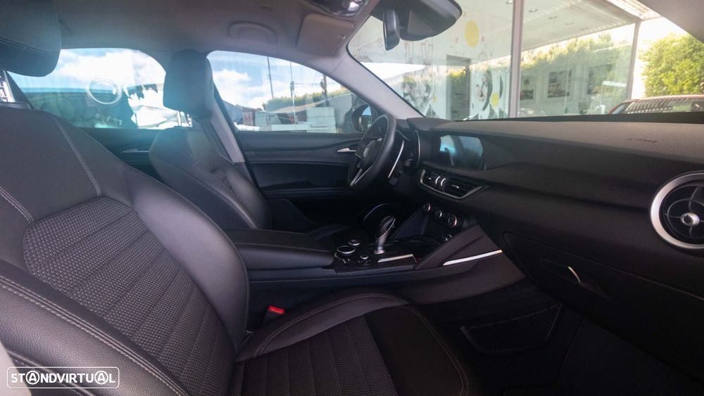 Alfa Romeo Stelvio 2.2 D Super AT8 - 12