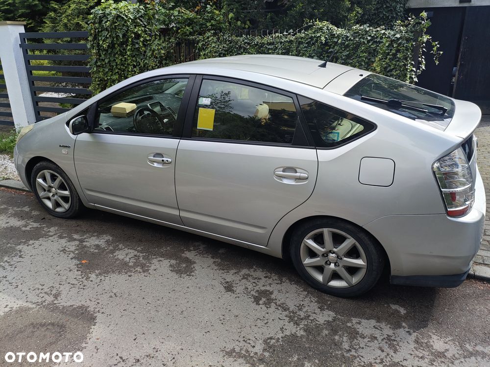 Toyota Prius 1.5 VVT-i Sol (nav) - 2