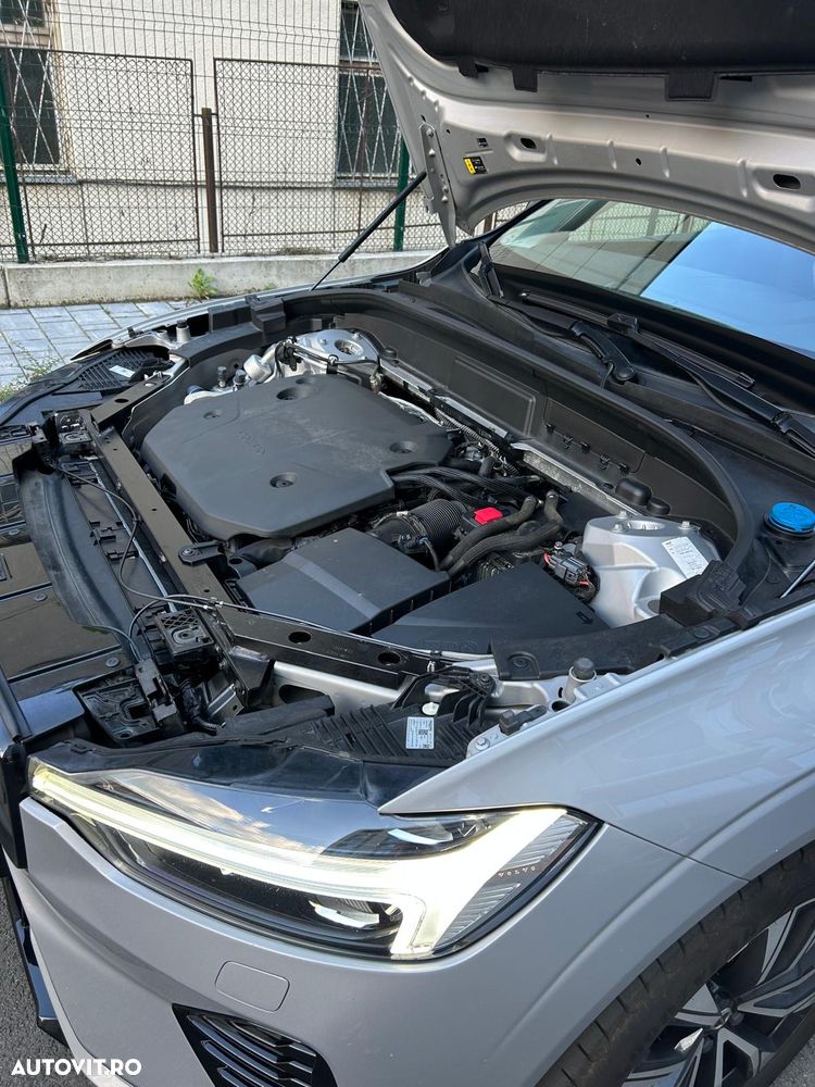 Volvo XC 60 B4 MHEV AT8 FWD Momentum - 21