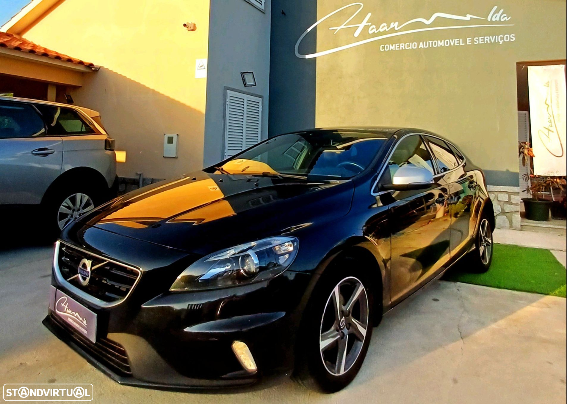 Volvo V40 2.0 D2 R-Design - 3
