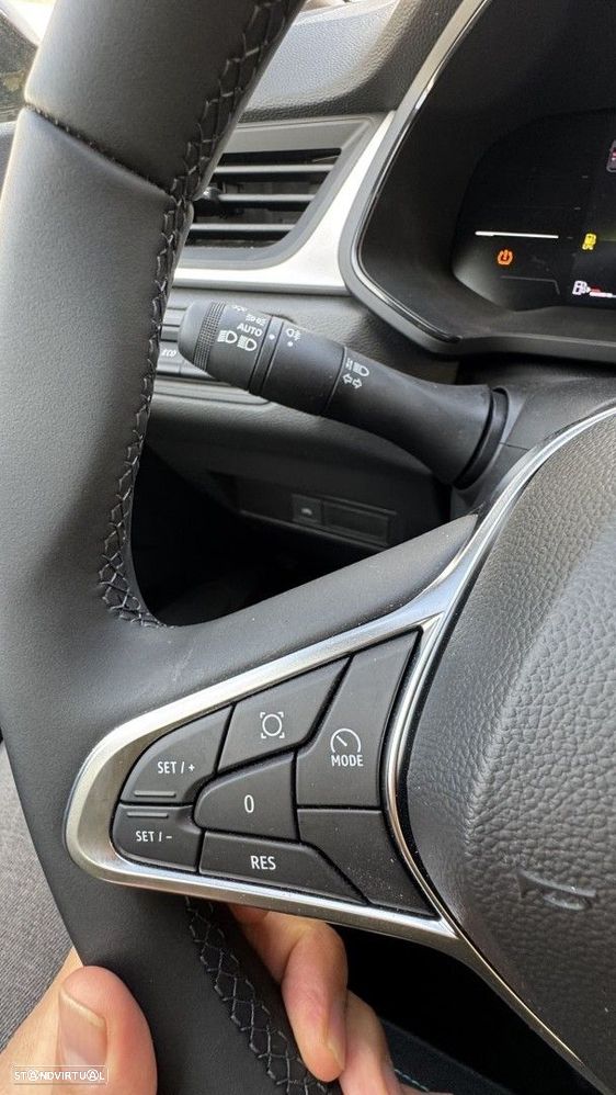 Renault Captur 1.0 TCe Techno Bi-Fuel - 21