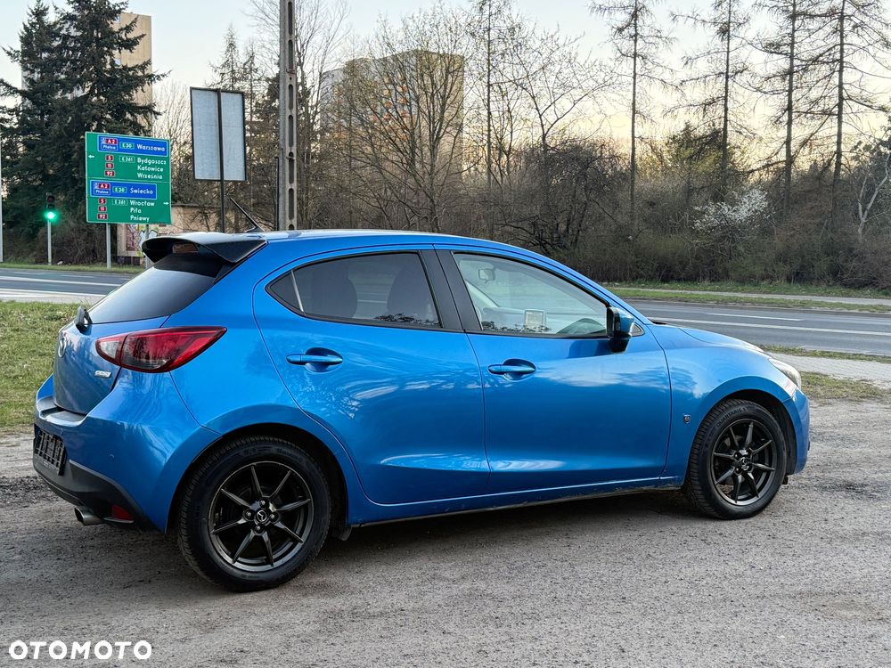 Mazda 2 - 16