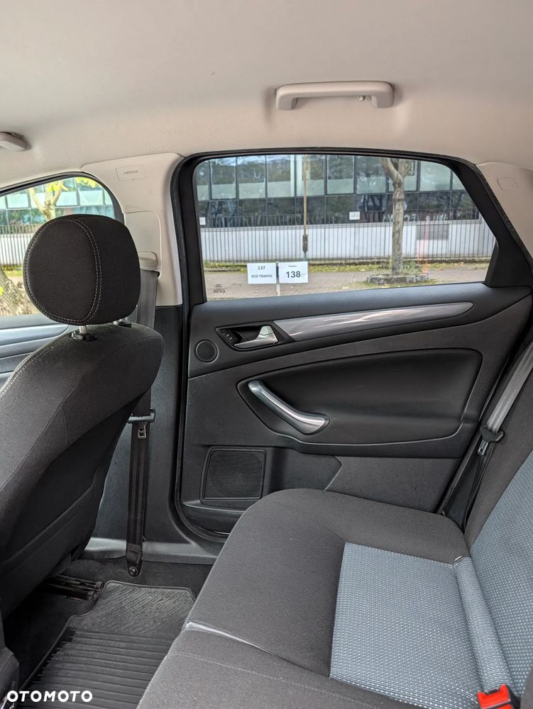 Ford Mondeo 1.6 T Trend - 22