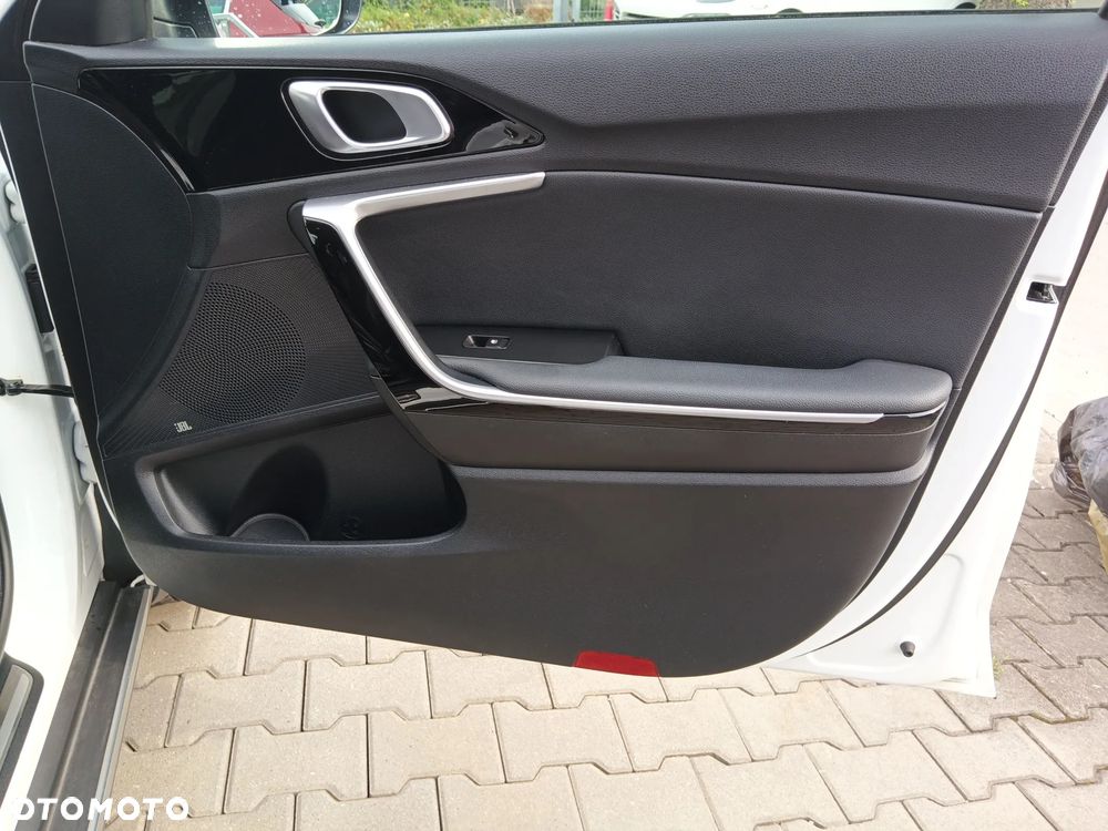 Kia XCeed 1.4 T-GDI L Business Line - 23