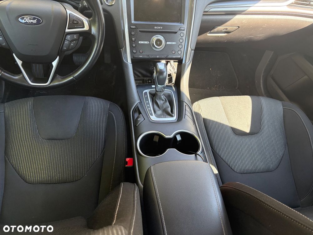 Ford Mondeo 2.0 Hybrid Titanium - 8