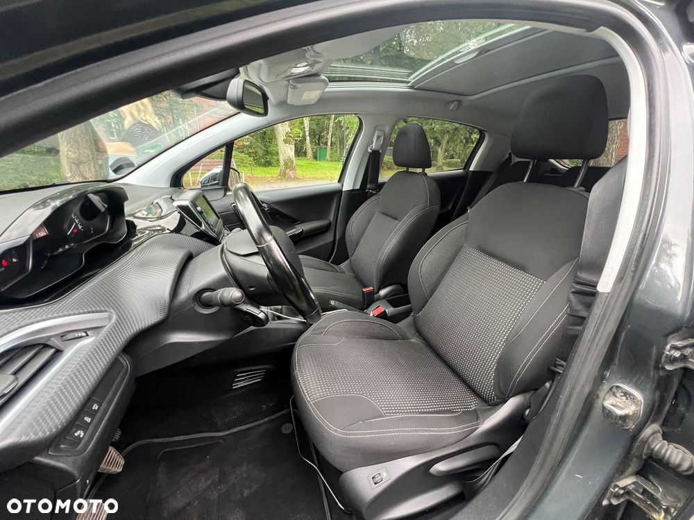 Peugeot 208 1.6 BlueHDi Allure S&S - 7
