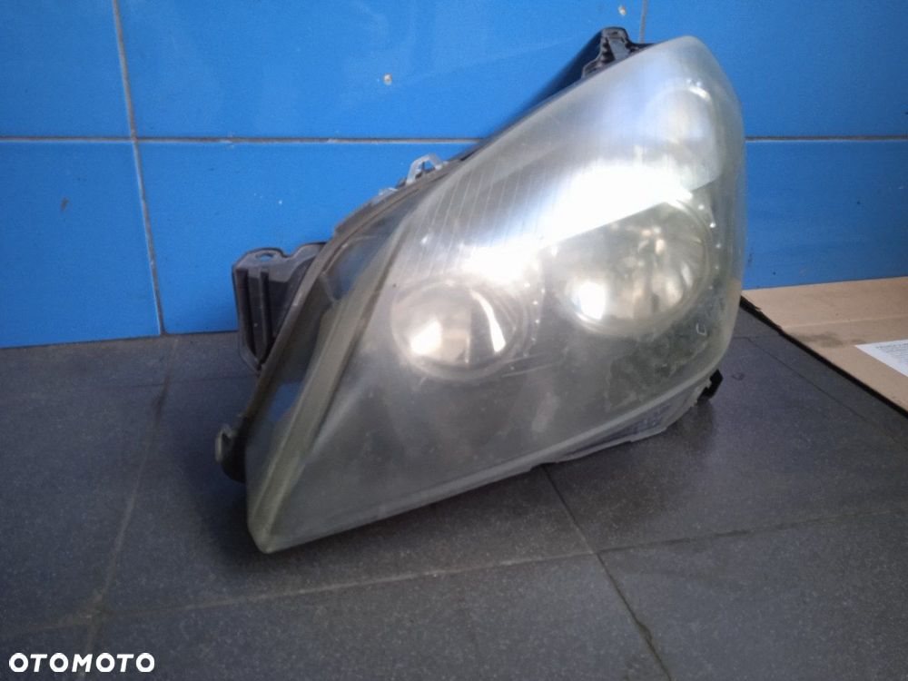 Lampa Lewa Przednia Opel Astra H - 1