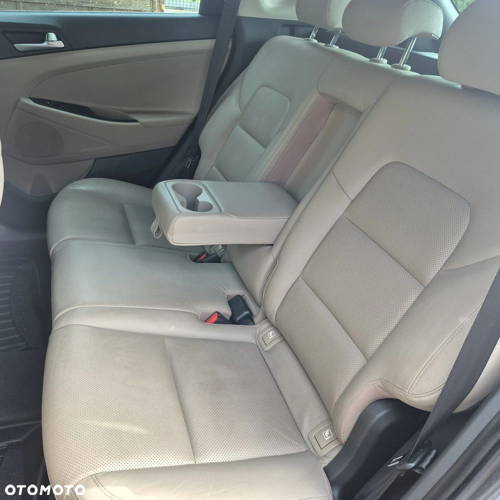 Hyundai Tucson 1.7 CRDI BlueDrive Comfort 2WD - 17