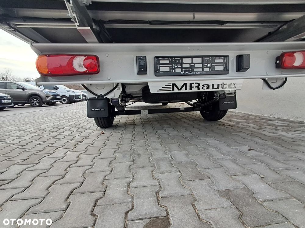 Toyota Proace Max Kontener - 9