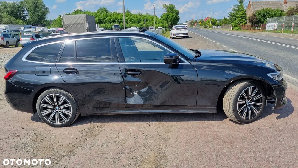BMW Seria 3 320d Luxury Line Purity sport - 3