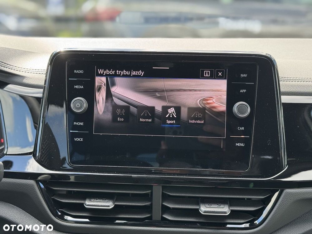 Volkswagen T-Roc 1.5 TSI R-Line Plus DSG - 13