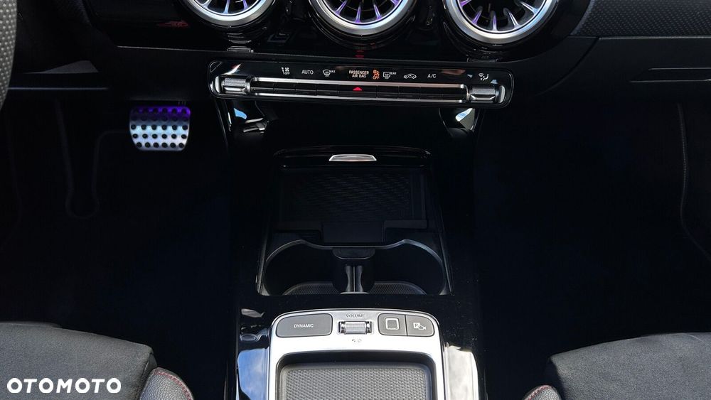 Mercedes-Benz CLA 200 mHEV AMG Line 7G-DCT - 20