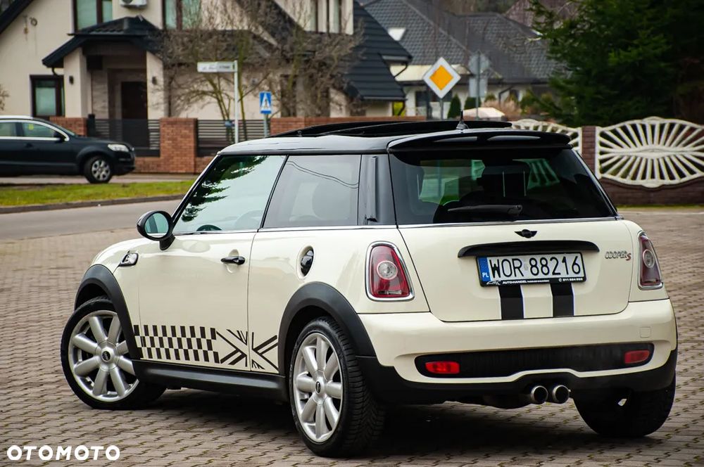 MINI Cooper S 50 Camden - 9