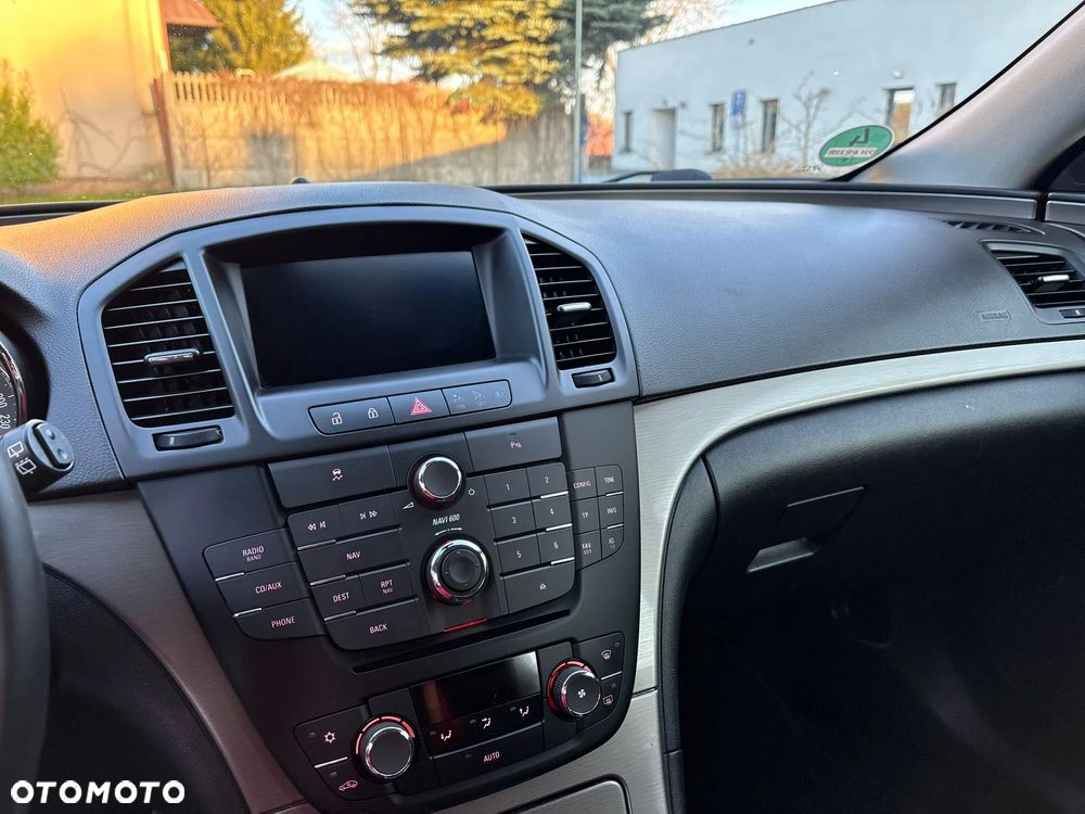Opel Insignia - 14